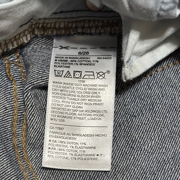 Sale Gap Women’s Dark Blue Denim Bermuda Shorts Size 6/28 - Picture 9 of 9